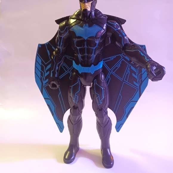 DC COMICS BAT MAN BAT-TECH DELUXE ACTION FIGURE 12 INCHES - Picture 7 of 7